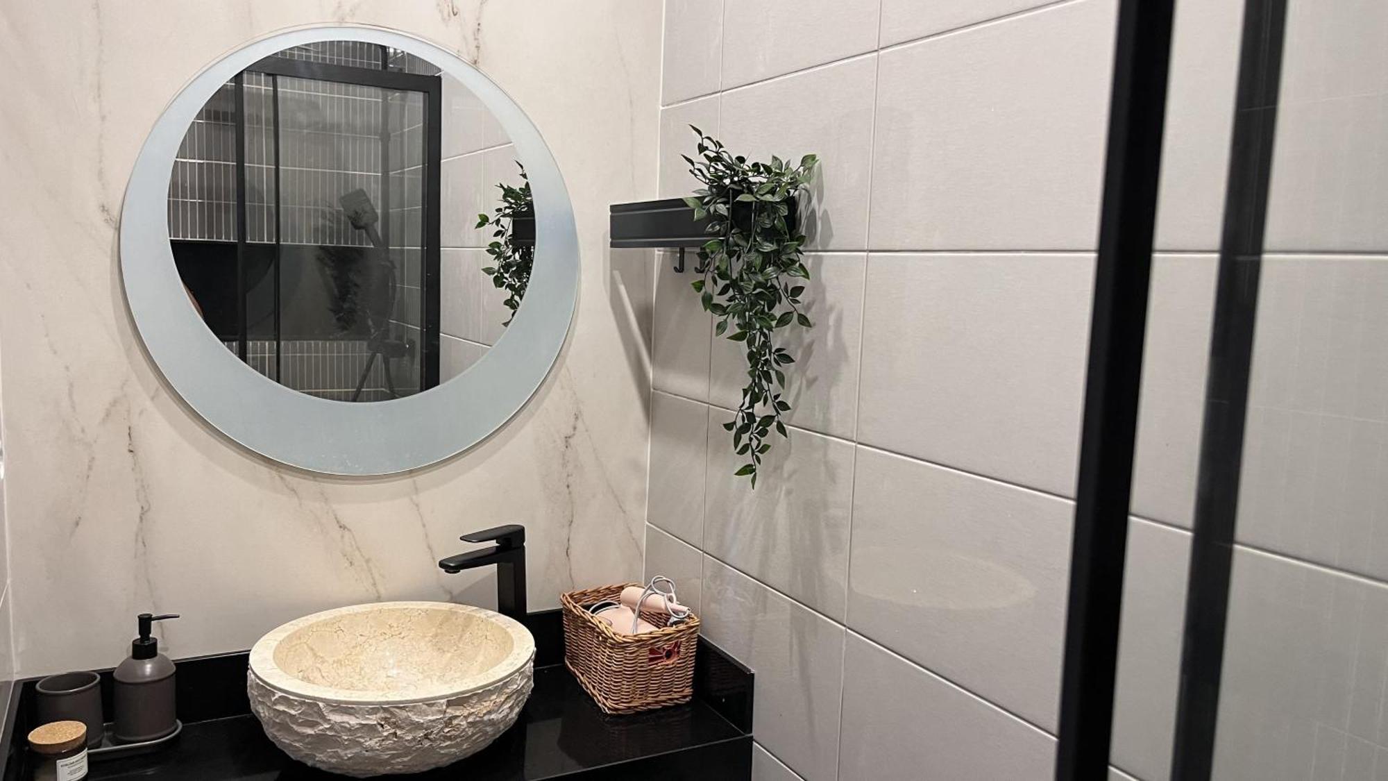 Homestay Casa Do Mocho Private In Lisbon Paco de Arcos